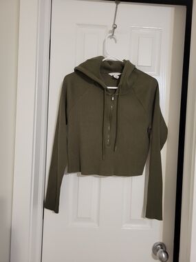 H&M Cropped Ribbed Half-Zip Hoodie in Olive Green Size L